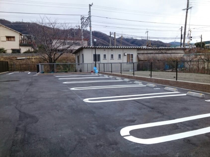 駐車場 コンフォ－ル・ドミ－ル