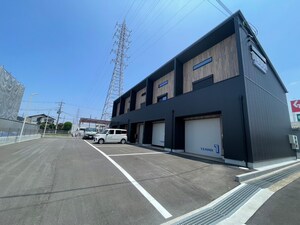 GARAGELIVINGTERRA岸和田箕土路