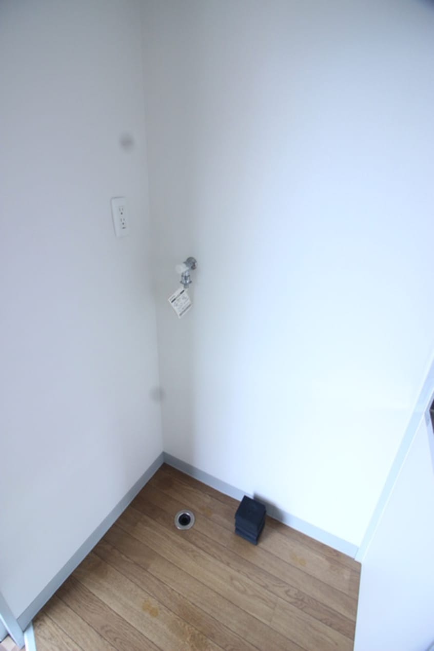 洗濯機置場 ｺｽﾓﾏﾝｼｮﾝ