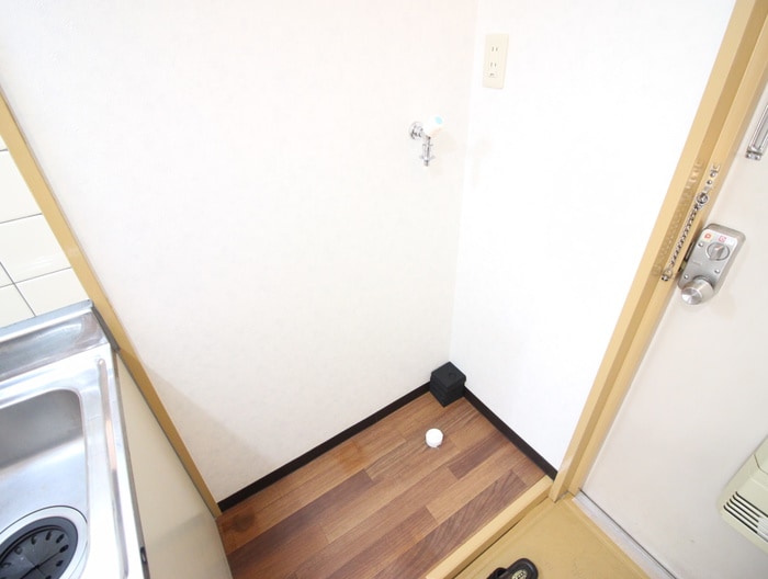 洗濯機置場 ｺｽﾓﾏﾝｼｮﾝ