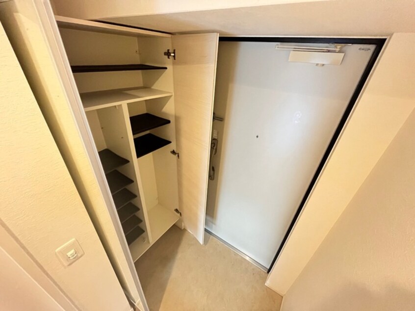 玄関 ル・クラージュ室町