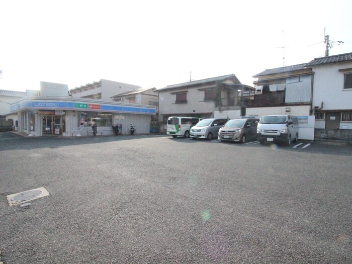 ローソン(コンビニ)まで300m ル・クラージュ室町