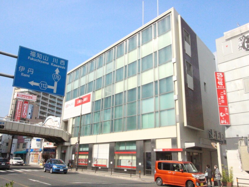 三菱UFJ銀行(銀行)まで215m ル・クラージュ室町