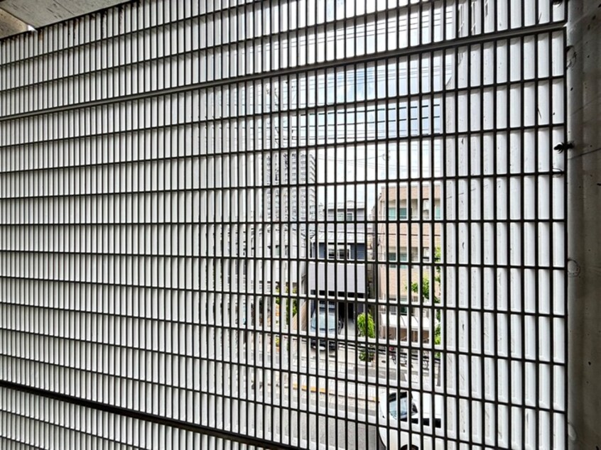 室内からの展望 Ｋｃｏｕｒｔ．