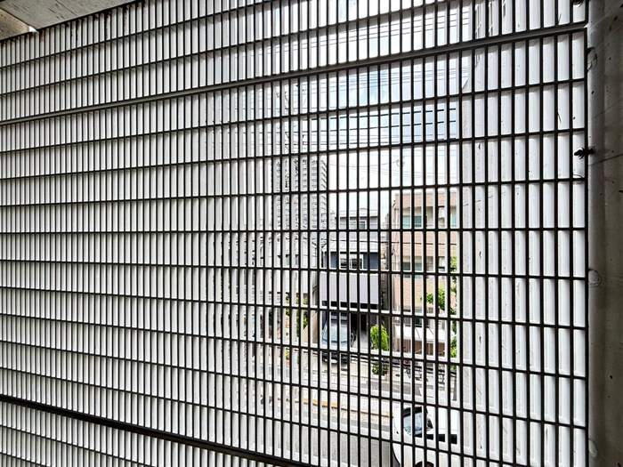 室内からの展望 Ｋｃｏｕｒｔ．
