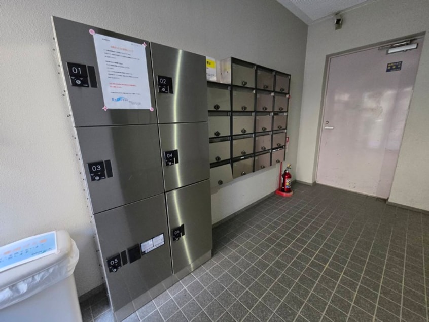 エントランス部分 ビエント深草