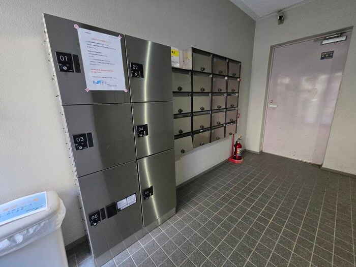 エントランス部分 ビエント深草