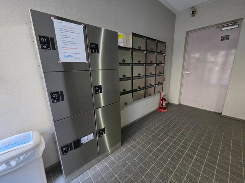 エントランス部分 ビエント深草