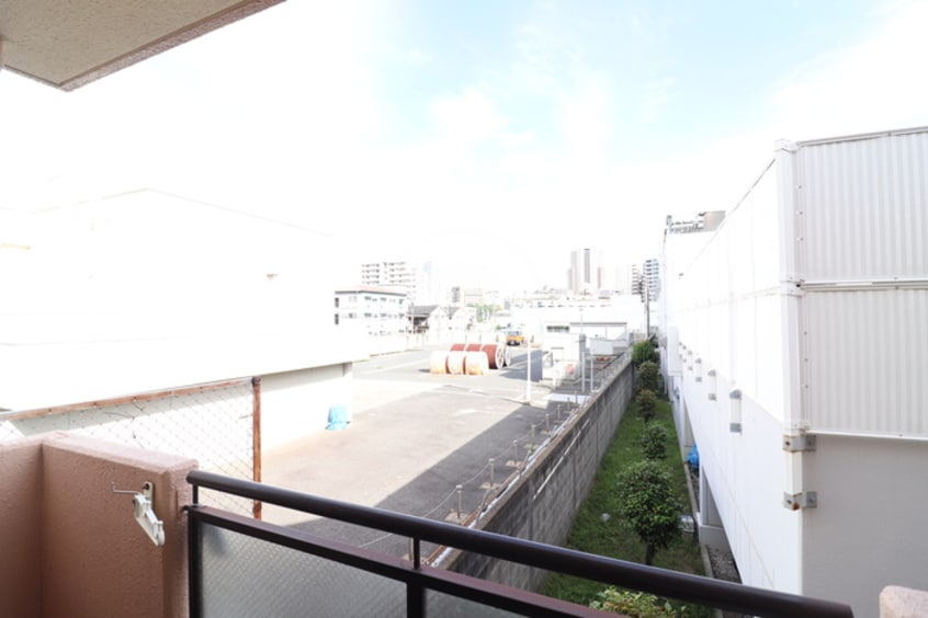 室内からの展望 和ビル