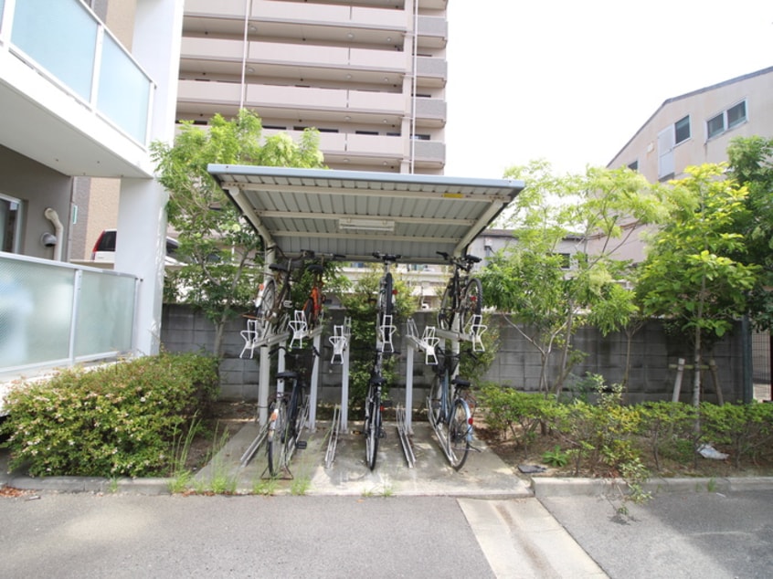 駐輪場 コ－ト石津川