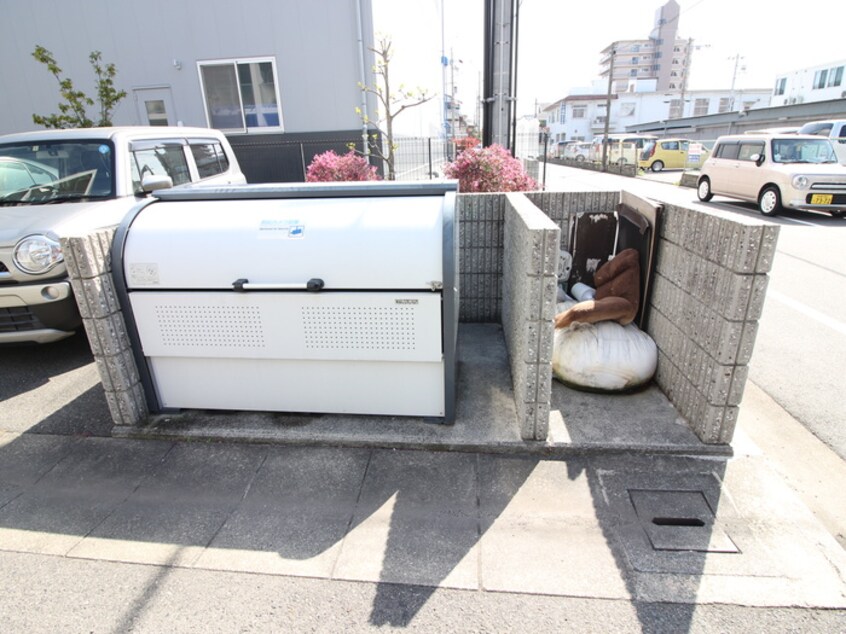 建物設備 コ－ト石津川