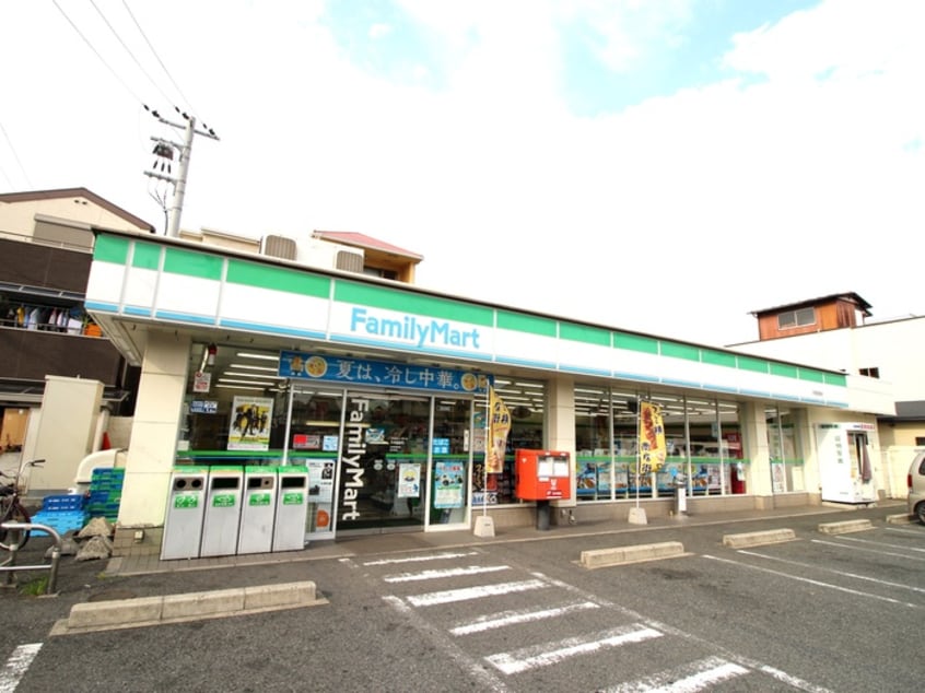 ファミリーマート(コンビニ)まで469m コ－ト石津川