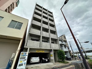 Ｒｉｔｚ　ＳＱＵＡＲＥ　Ｑｂｅ