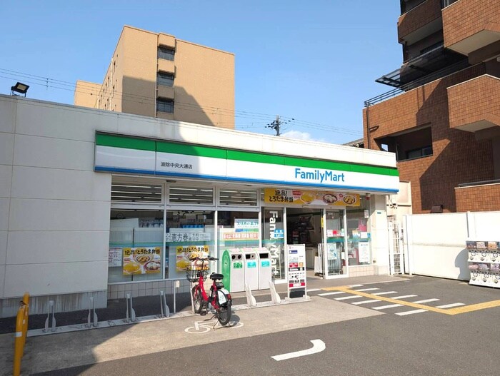 ファミリーマート(コンビニ)まで67m ジュネ－ゼみなと弁天町(402)