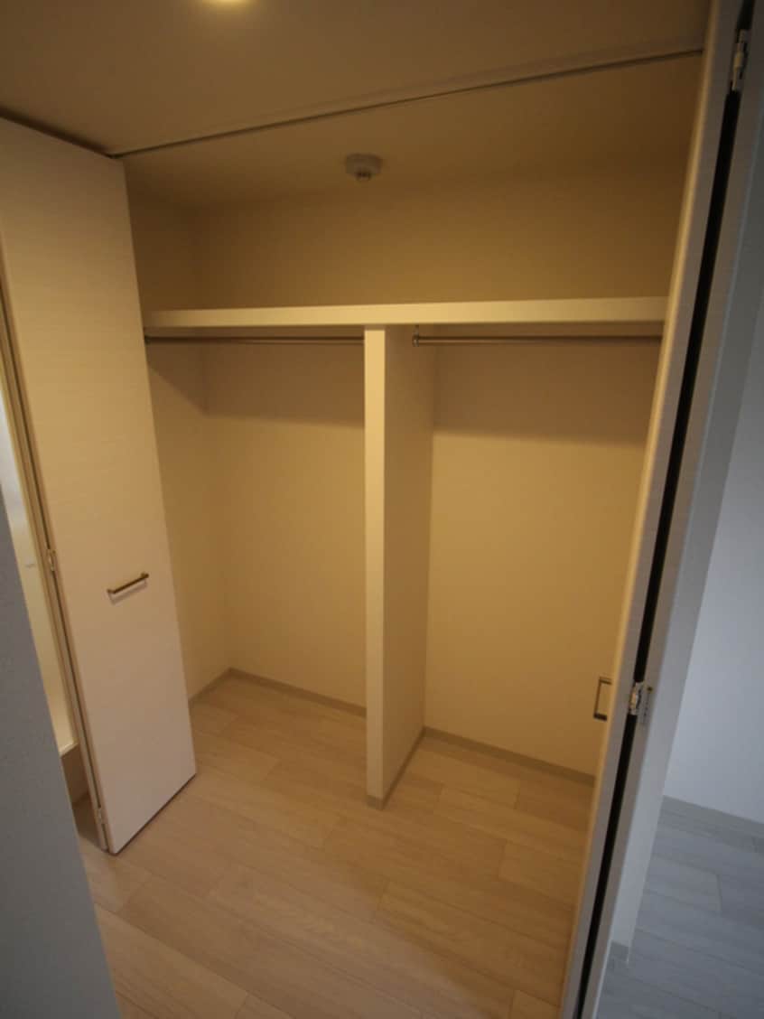 収納 ファステート江坂ランウェイ