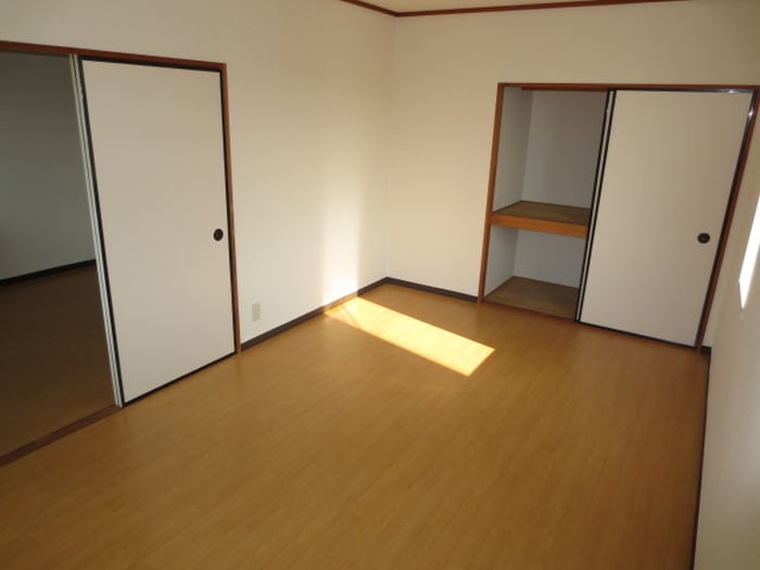 居室 ロイヤルシャルム米田