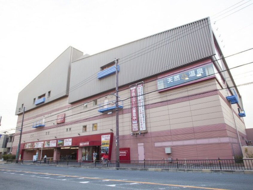 コナミスポーツクラブ(美術館/博物館)まで300m クローバー・レジデンス茨木