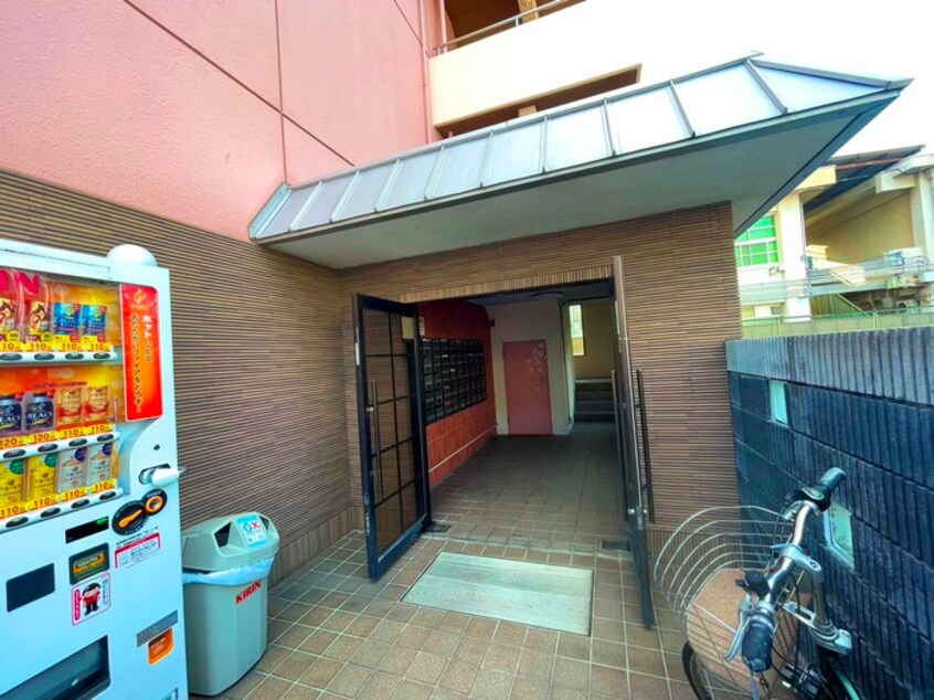 エントランス部分 花園マンション巽
