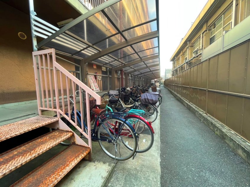 駐輪場 花園マンション巽