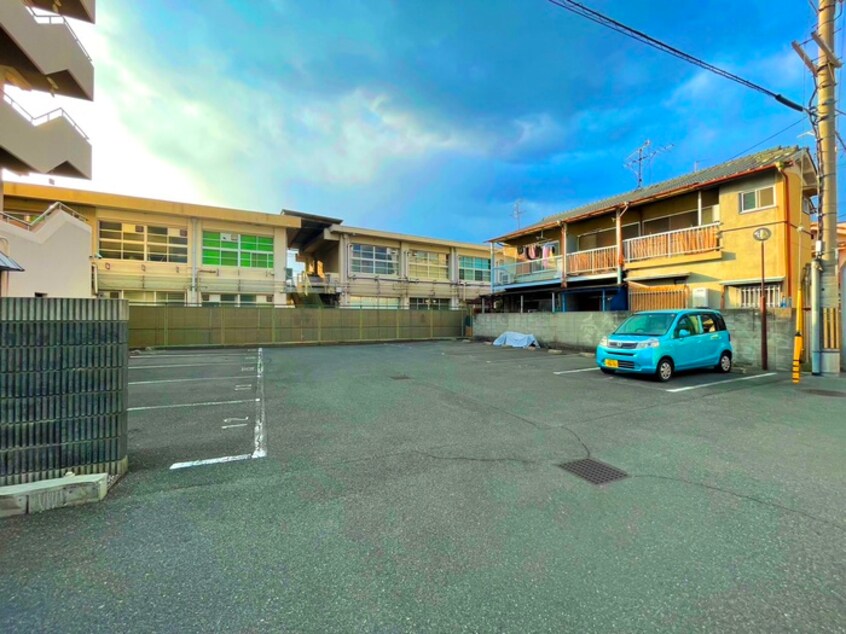 駐車場 花園マンション巽
