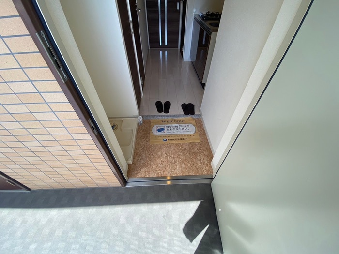 玄関 ラグゼ弁天町