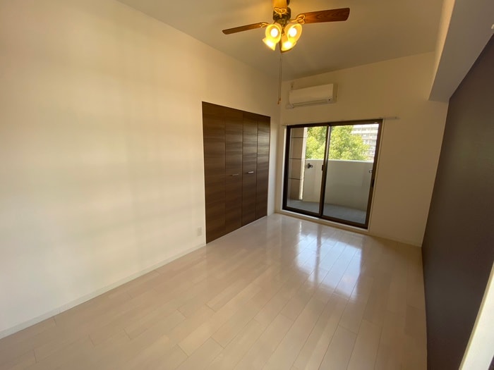 居室 ラグゼ弁天町