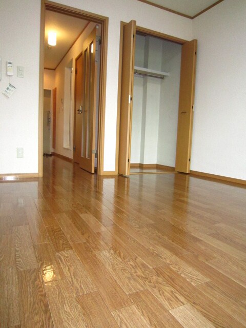 居室 グロ－リ－1番館