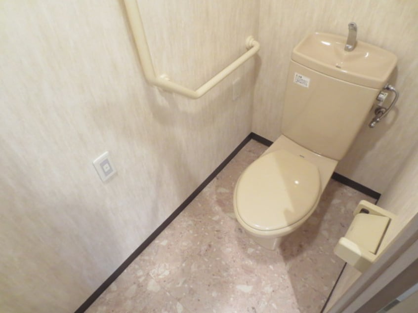 トイレ コ－ポウエハラⅢ