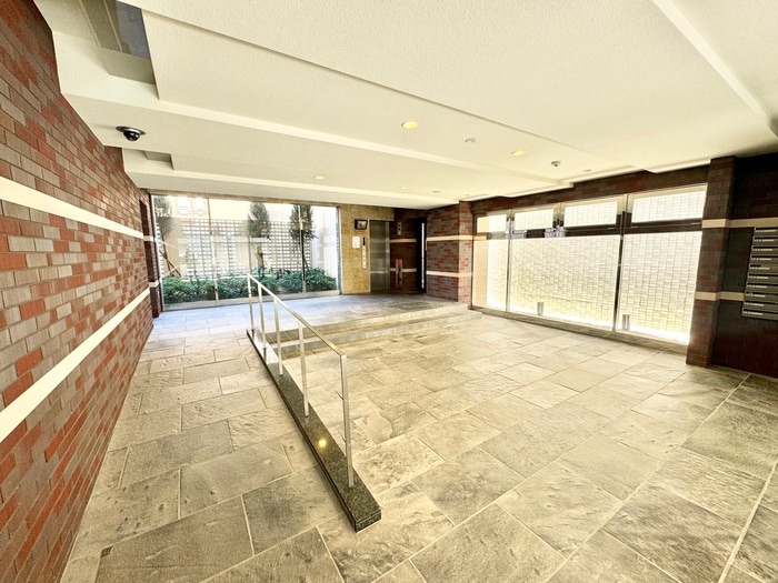 エントランス部分 エル・セレ－ノ石屋川