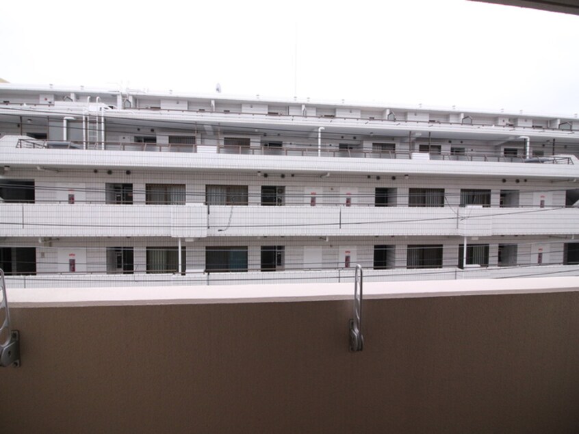 室内からの展望 エル・セレ－ノ石屋川