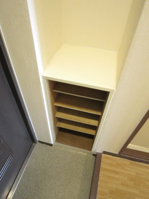 靴箱 ソレイユ岩倉駅前