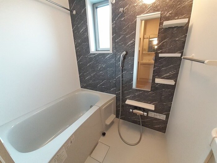 バス／シャワールーム等 グリュック