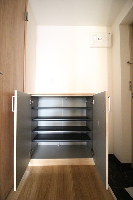 靴箱 四条敷島ビル