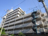 ロイヤルサカエマンション