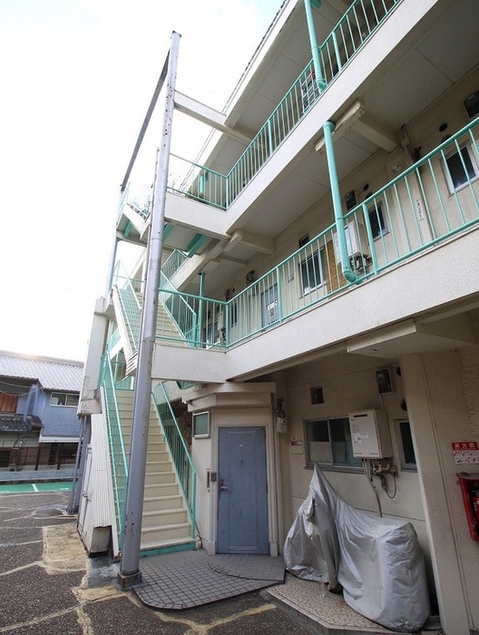 エントランス部分 マンション花園