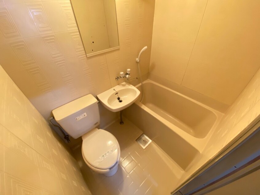 バス／シャワールーム等 鴨東ハイツ