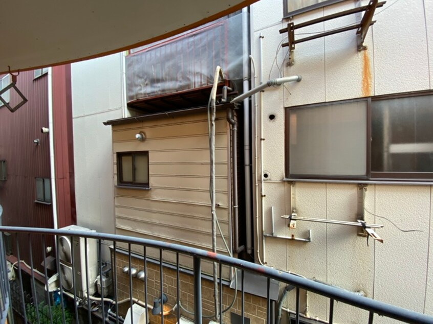 室内からの展望 鴨東ハイツ