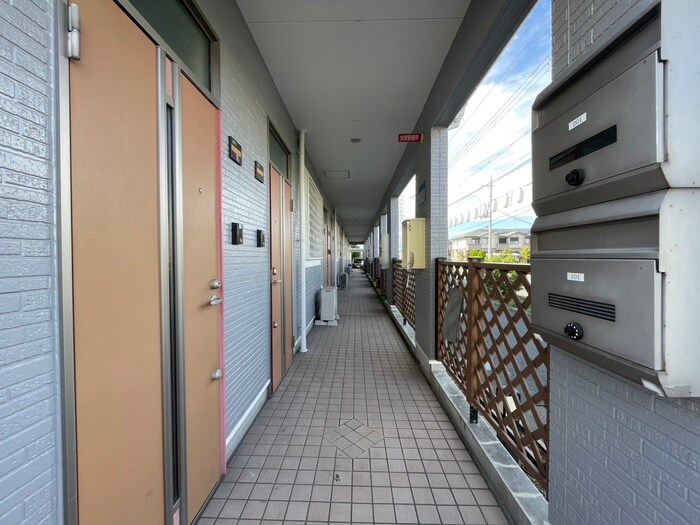 エントランス部分 プチ　シャ