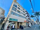 ハイネス新伊丹の外観
