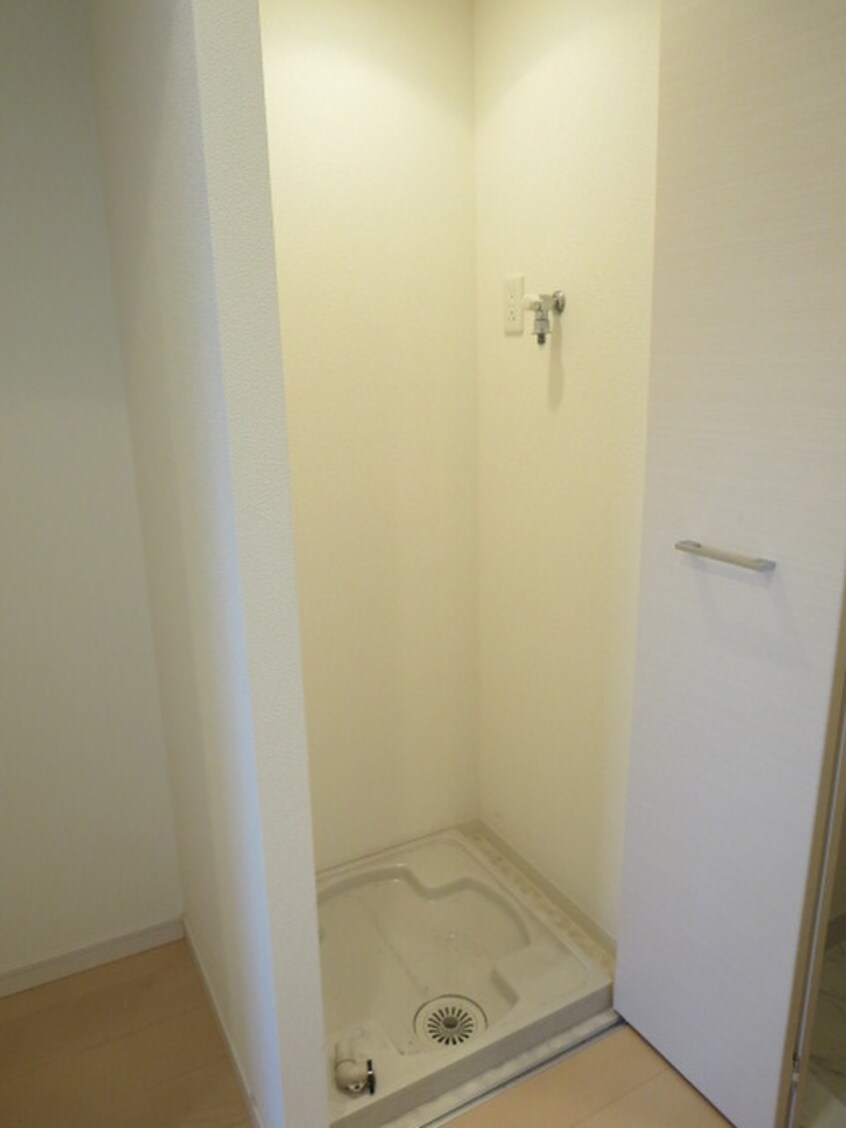 洗濯機置場 アドバンス東梅田アクシス(1402)