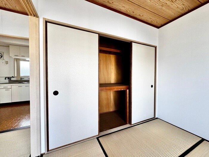 収納 シャトーロアール