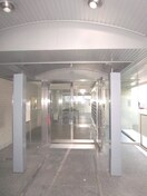 エントランス部分 ﾗｲｵﾝｽﾞﾏﾝｼｮﾝ祇園（302）