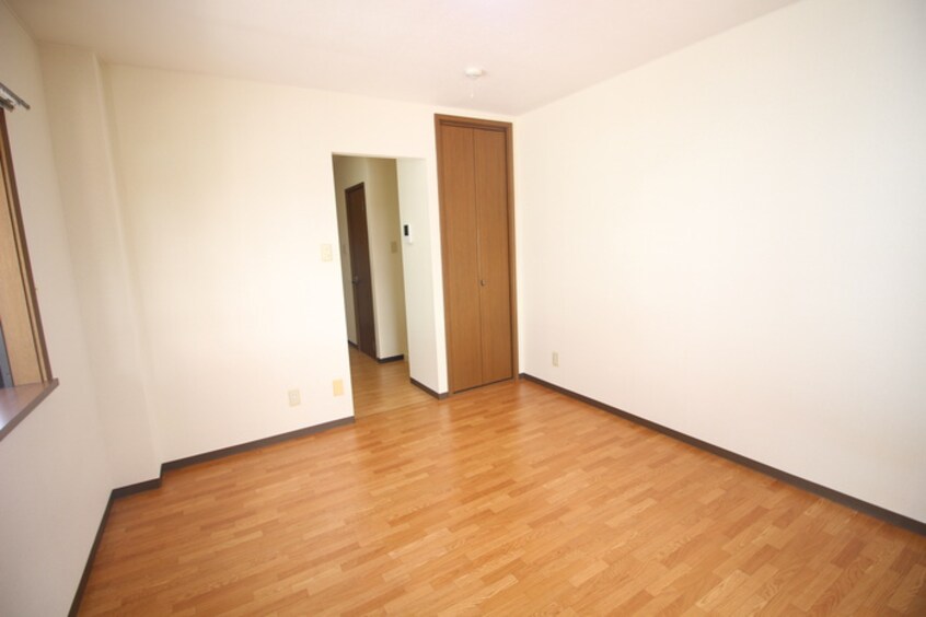 居室 フル－ル甲東園