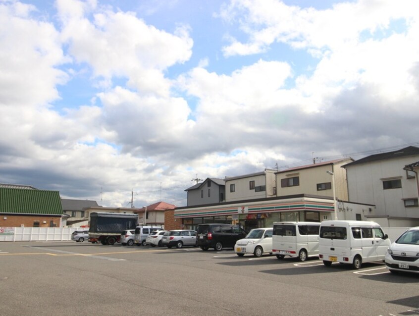 セブン-イレブン 岸和田西之内町店(コンビニ)まで600m バンブ－コ－ト