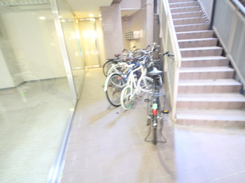 駐輪場 ＡＺビル