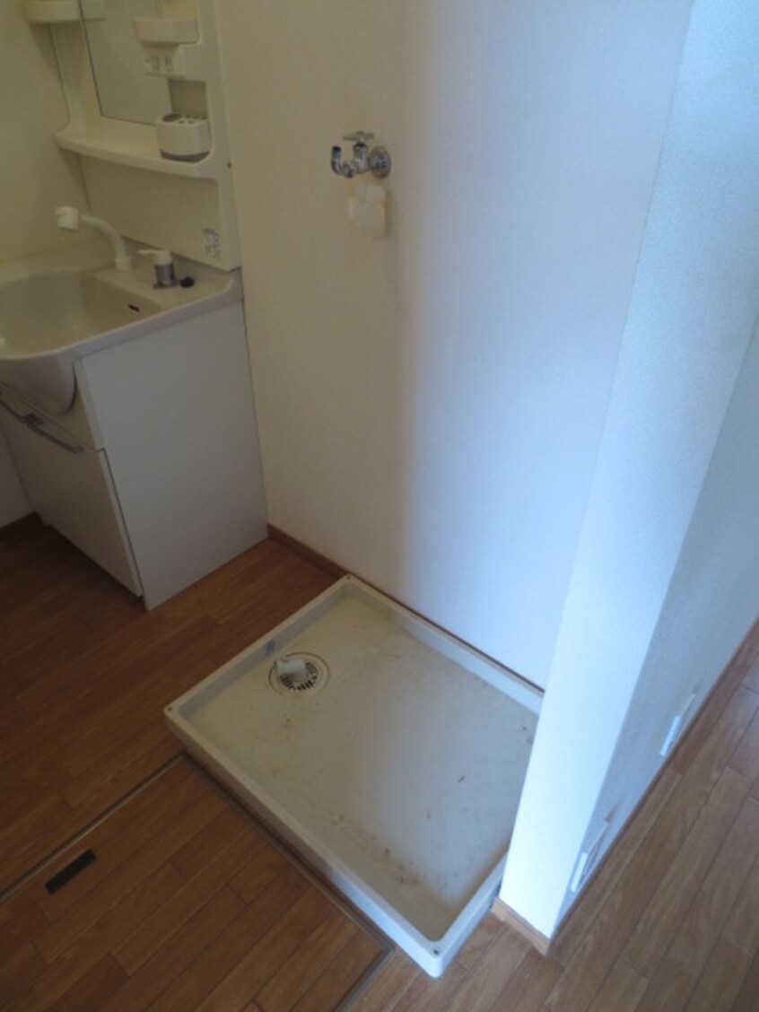 洗濯機置場 サンモールＣ棟