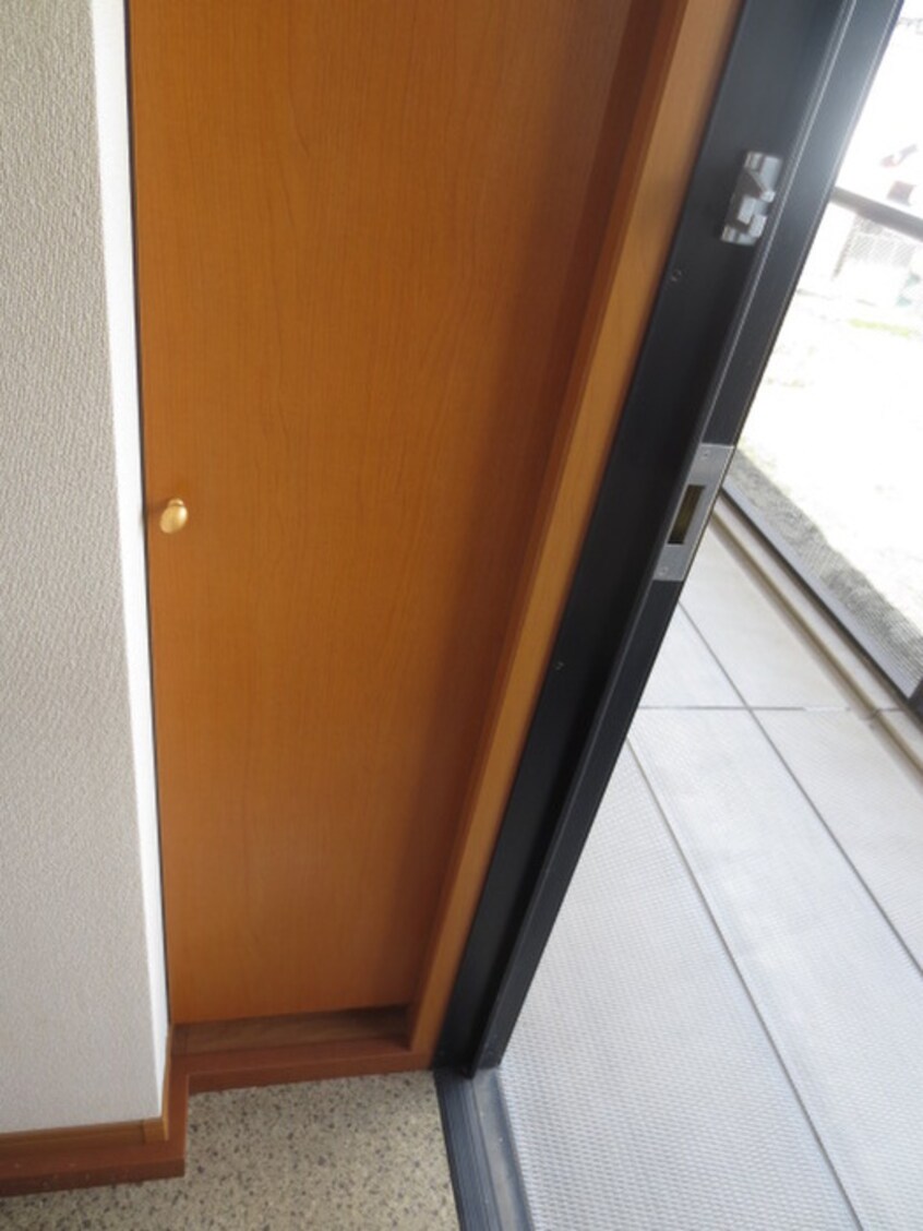 玄関 サンモールＣ棟