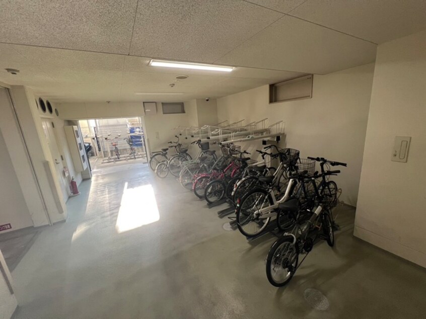 駐輪場 エスライズ北堀江(1001)