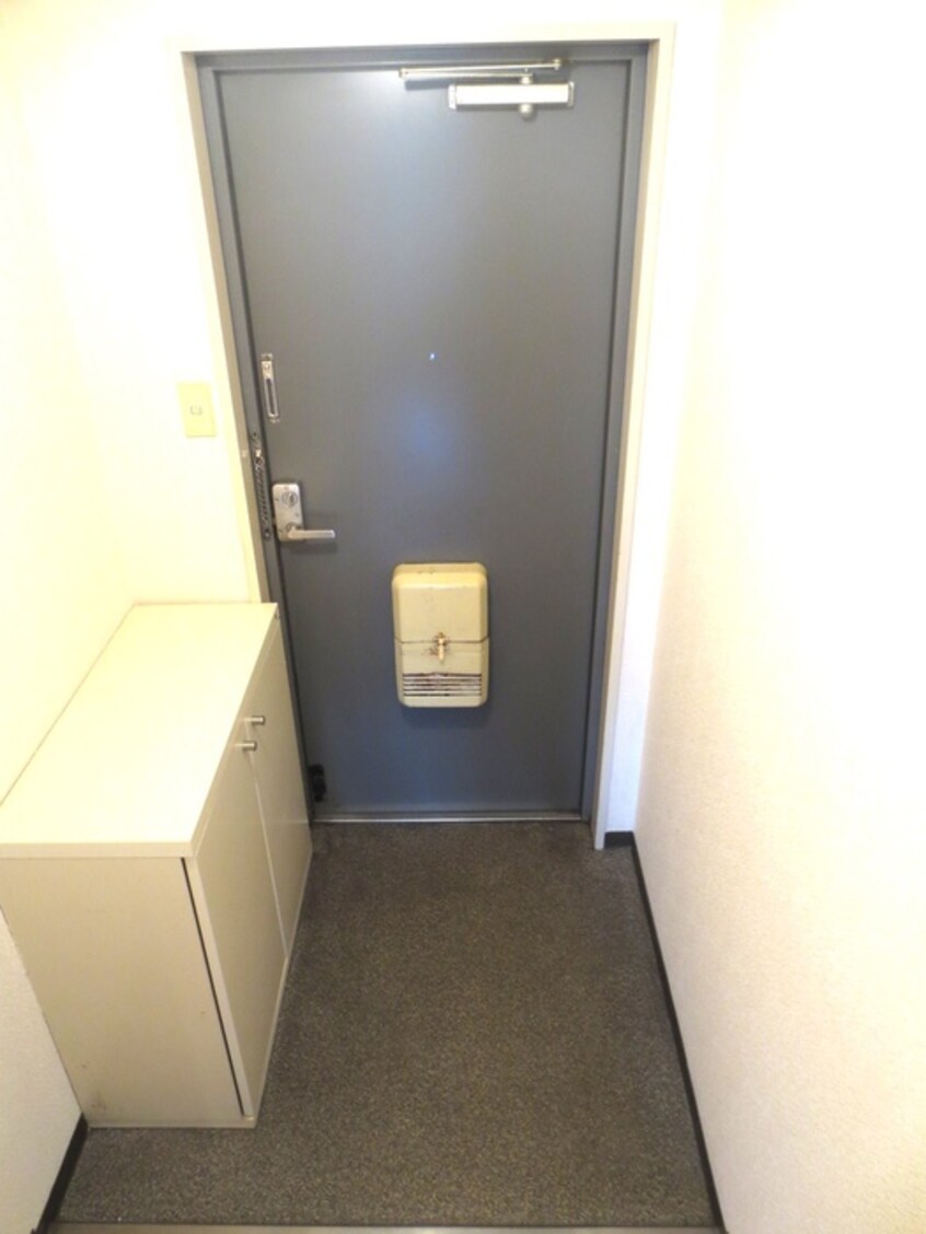 玄関 グランド－ル中桜塚