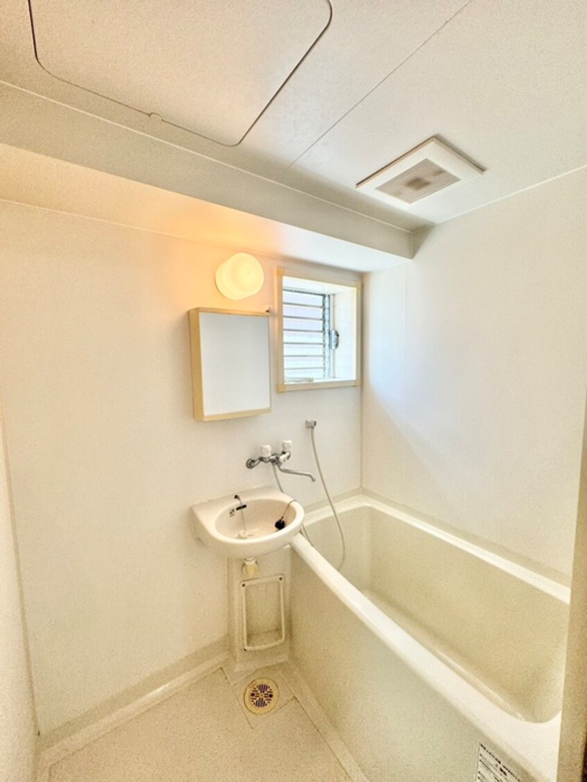 バス／シャワールーム等 ボヌ－ルエイワ